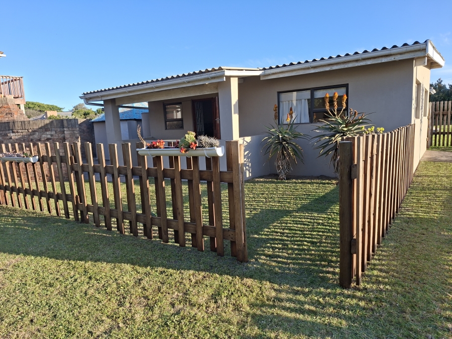 3 Bedroom Property for Sale in Boknesstrand Eastern Cape